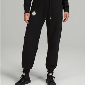 Lululemon team Canada scuba relaxed fit fleece jogger